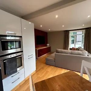 https://oakbrook-apartment.yorkshirehotels.net